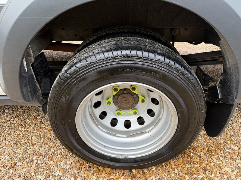 Ford 460 2.0 EcoBlue Leader L4 XLWB 17 SEATER MINIBUS - WHITE