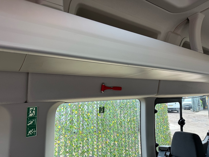 Ford 460 2.0 EcoBlue Leader L4 XLWB 17 SEATER MINIBUS - WHITE