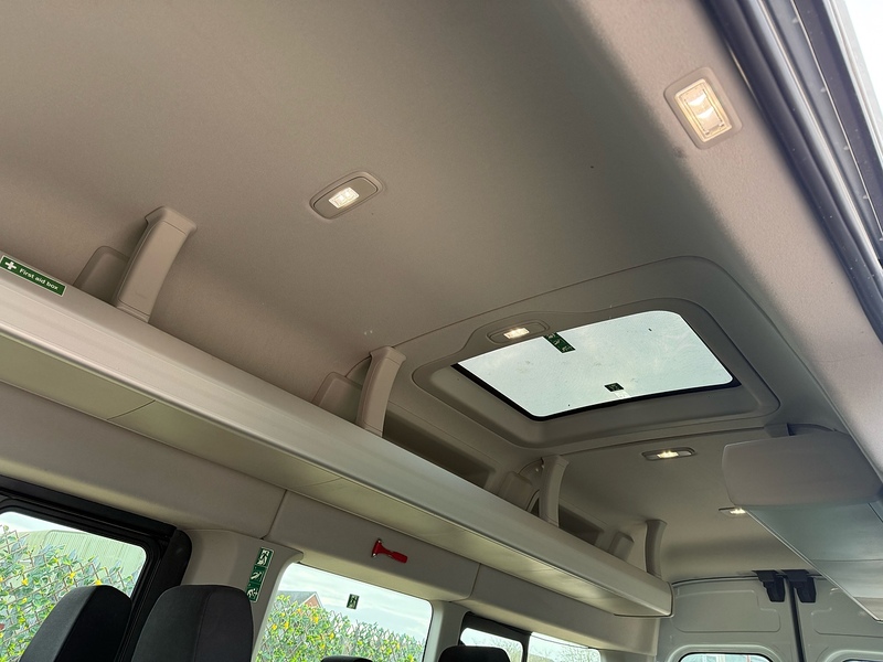Ford 460 2.0 EcoBlue Leader L4 XLWB 17 SEATER MINIBUS - WHITE