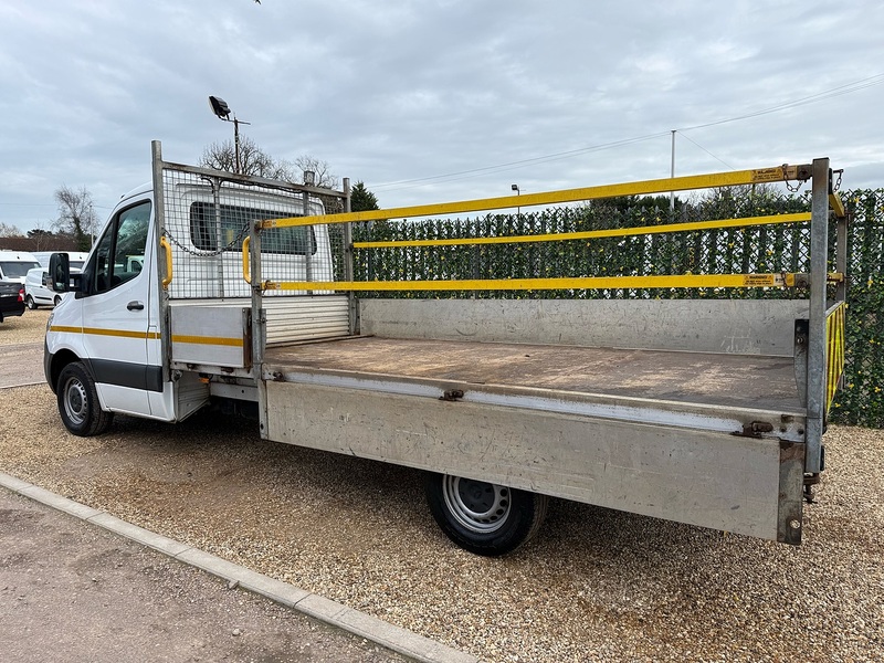 Mercedes-Benz 2.0 315 CDI Progressive Chassis Cab 2dr Diesel Manual RWD L3 Euro 6 (s/s) (150 ps)