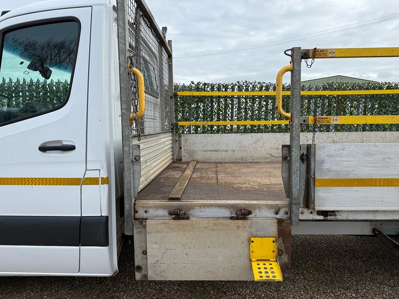 Mercedes-Benz 2.0 315 CDI Progressive Chassis Cab 2dr Diesel Manual RWD L3 Euro 6 (s/s) (150 ps)