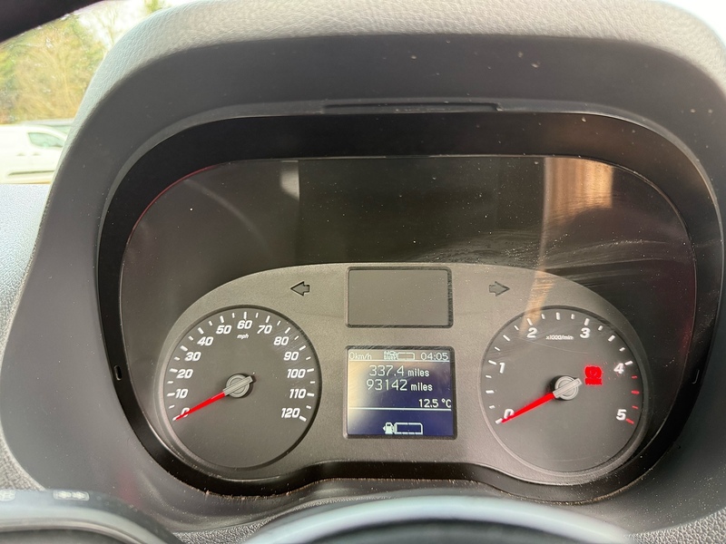 Mercedes-Benz 2.0 315 CDI Progressive Chassis Cab 2dr Diesel Manual RWD L3 Euro 6 (s/s) (150 ps)