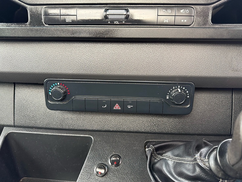 Mercedes-Benz 2.0 315 CDI Progressive Chassis Cab 2dr Diesel Manual RWD L3 Euro 6 (s/s) (150 ps)