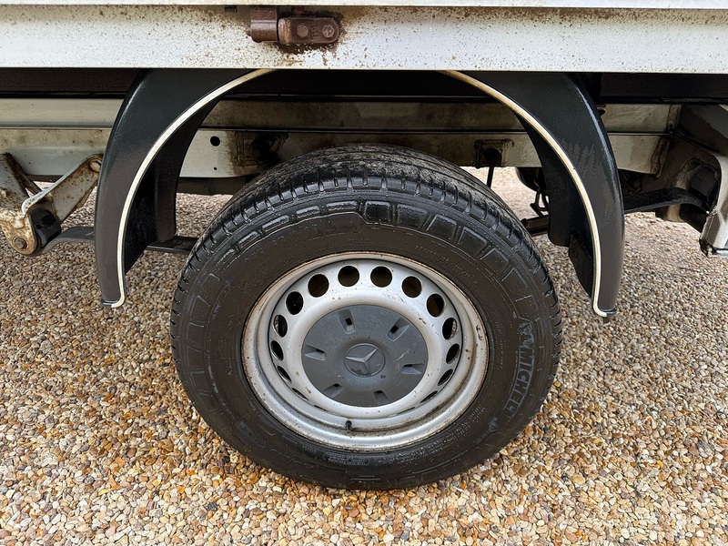 Mercedes-Benz 2.0 315 CDI Progressive Chassis Cab 2dr Diesel Manual RWD L3 Euro 6 (s/s) (150 ps)