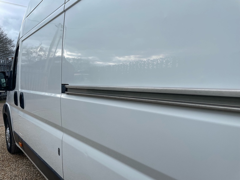 Citroen 2.2 BlueHDi 35 Enterprise Panel Van 5dr Diesel Manual L4 Extra High Roof Euro 6 (s/s) (Heavy) (140 ps)