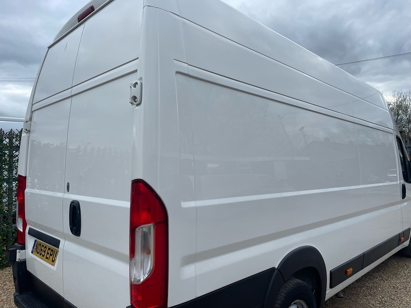 Citroen 2.2 BlueHDi 35 Enterprise Panel Van 5dr Diesel Manual L4 Extra High Roof Euro 6 (s/s) (Heavy) (140 ps)