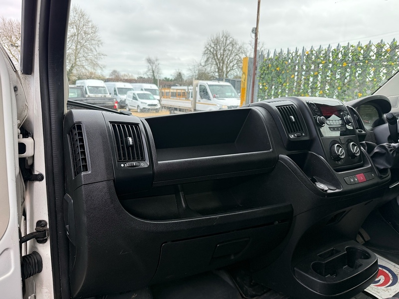 Peugeot BlueHDi 335 2.2 Built for Business L4 XLWB DROPSIDE - WHITE