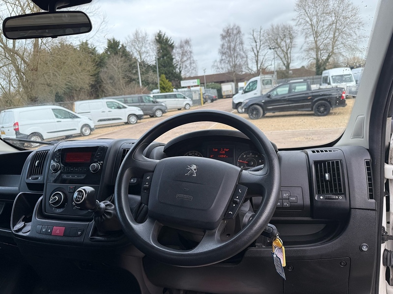 Peugeot BlueHDi 335 2.2 Built for Business L4 XLWB DROPSIDE - WHITE