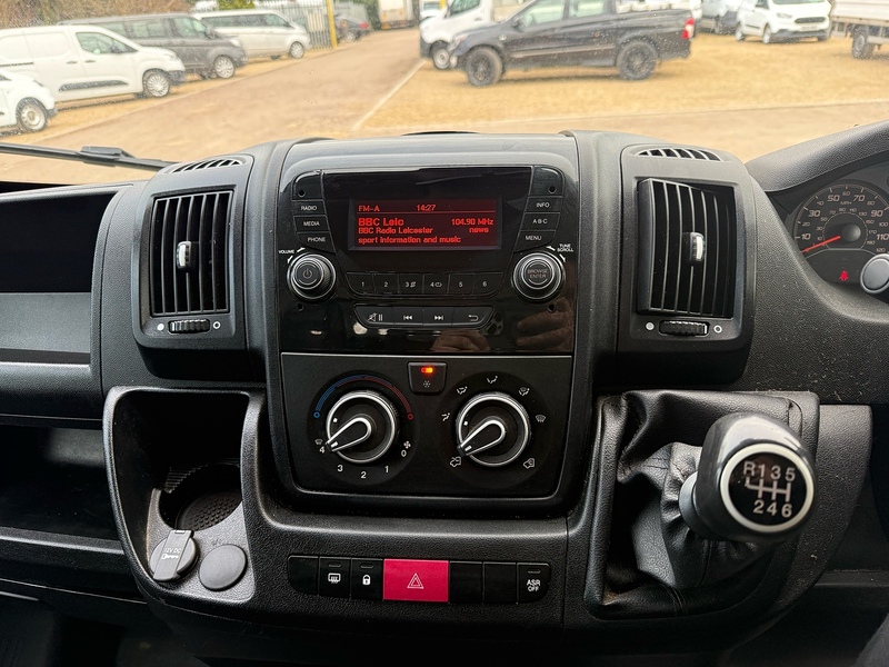 Peugeot BlueHDi 335 2.2 Built for Business L4 XLWB DROPSIDE - WHITE