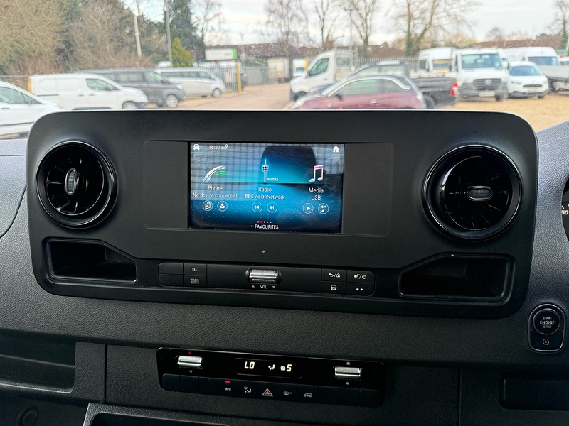 Mercedes-Benz 315 2.0 CDI Progressive L3 LWB 14ft DROPSIDE TAIL LIFT - WHITE