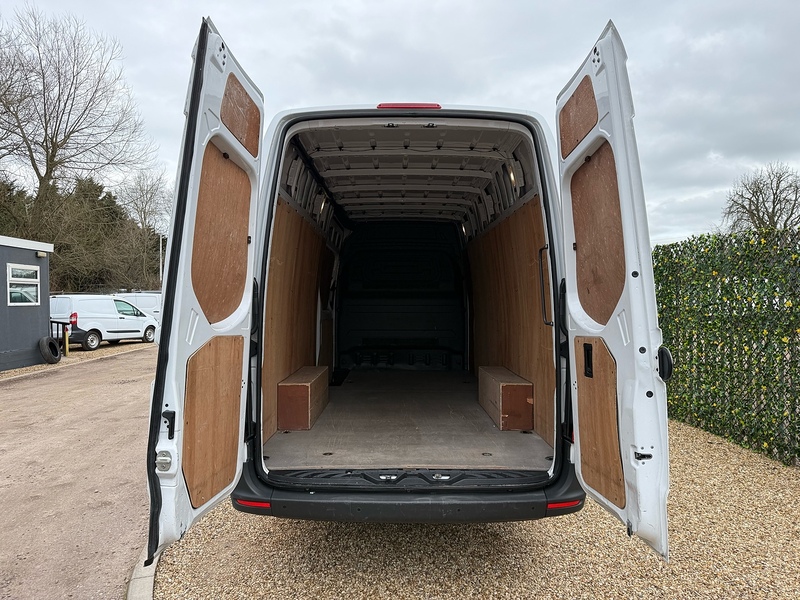 Mercedes-Benz 315 2.0 CDI Progressive L3 LWB PANEL VAN - WHITE