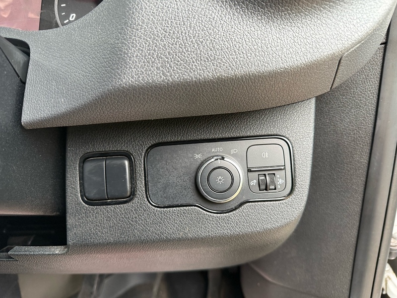 Mercedes-Benz 315 2.0 CDI Progressive L3 LWB PANEL VAN - WHITE