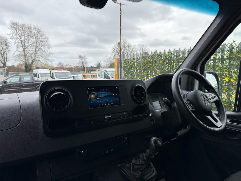 Mercedes-Benz 315 2.0 CDI Progressive L3 LWB PANEL VAN - WHITE