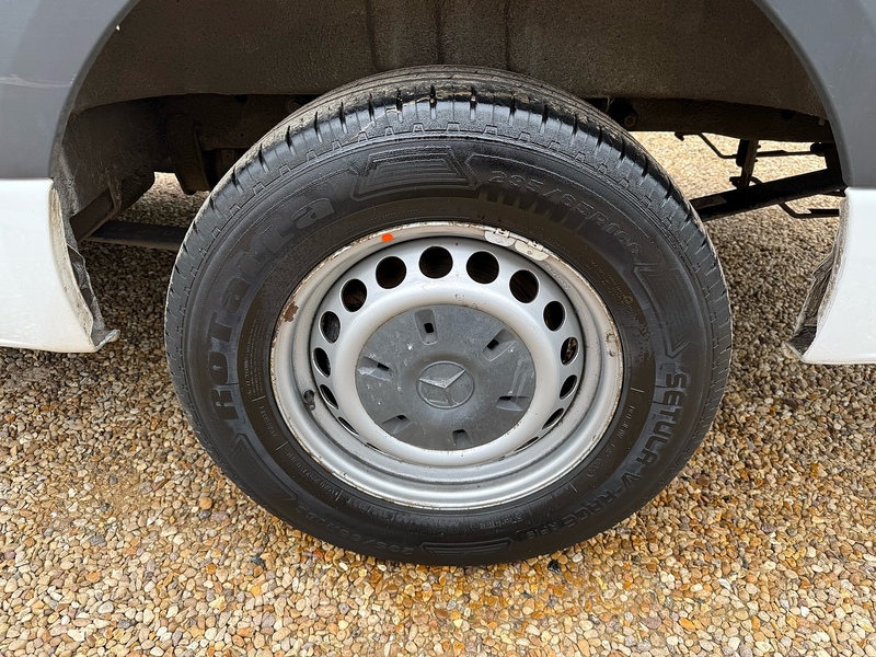 Mercedes-Benz 315 2.0 CDI Progressive L3 LWB PANEL VAN - WHITE