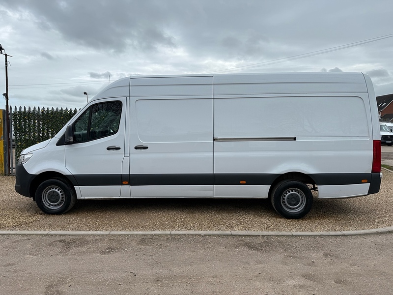 Mercedes-Benz 315 2.0 CDI Progressive L3 LWB PANEL VAN - WHITE