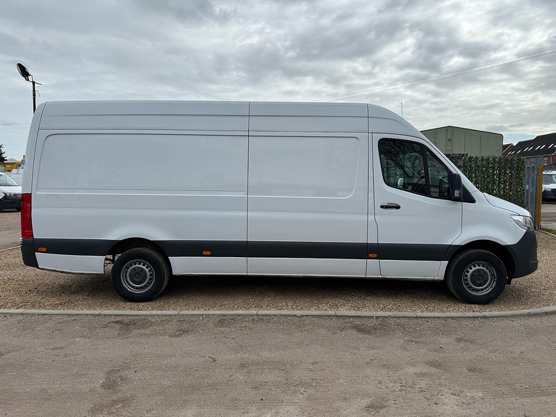 Mercedes-Benz 315 2.0 CDI Progressive L3 LWB PANEL VAN - WHITE