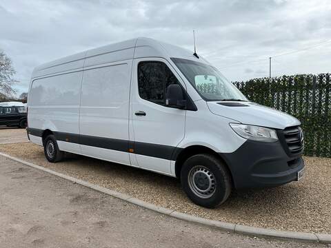 315 2.0 CDI Progressive L3 LWB PANEL VAN - WHITE