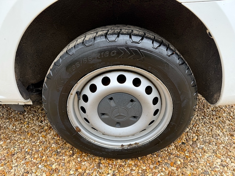 Mercedes-Benz 114 1.7 CDI Progressive L2 H1 LWB PANEL VAN - WHITE