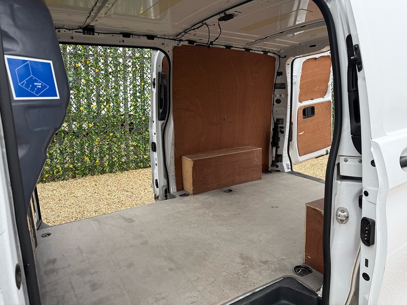 Mercedes-Benz 114 1.7 CDI Progressive L2 H1 LWB PANEL VAN - WHITE