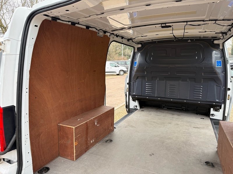 Mercedes-Benz 114 1.7 CDI Progressive L2 H1 LWB PANEL VAN - WHITE