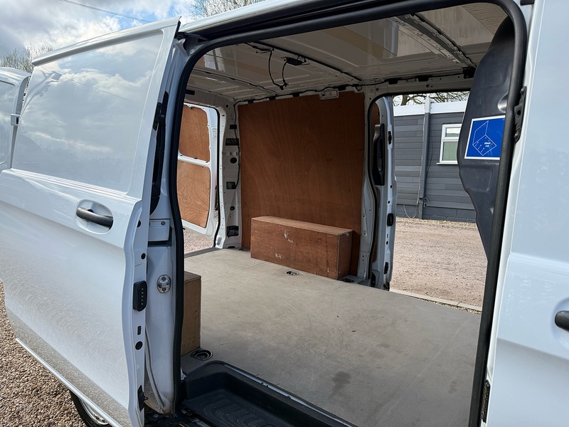 Mercedes-Benz 114 1.7 CDI Progressive L2 H1 LWB PANEL VAN - WHITE