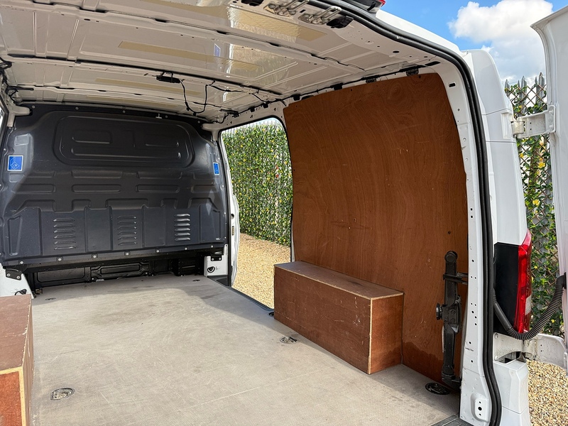 Mercedes-Benz 114 1.7 CDI Progressive L2 H1 LWB PANEL VAN - WHITE