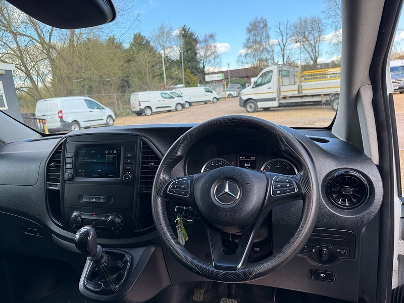 Mercedes-Benz 114 1.7 CDI Progressive L2 H1 LWB PANEL VAN - WHITE