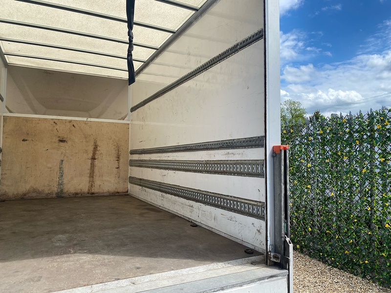 Ford 350 2.0 EcoBlue Leader L4 XLWB LUTON VAN TAIL LIFT - WHITE