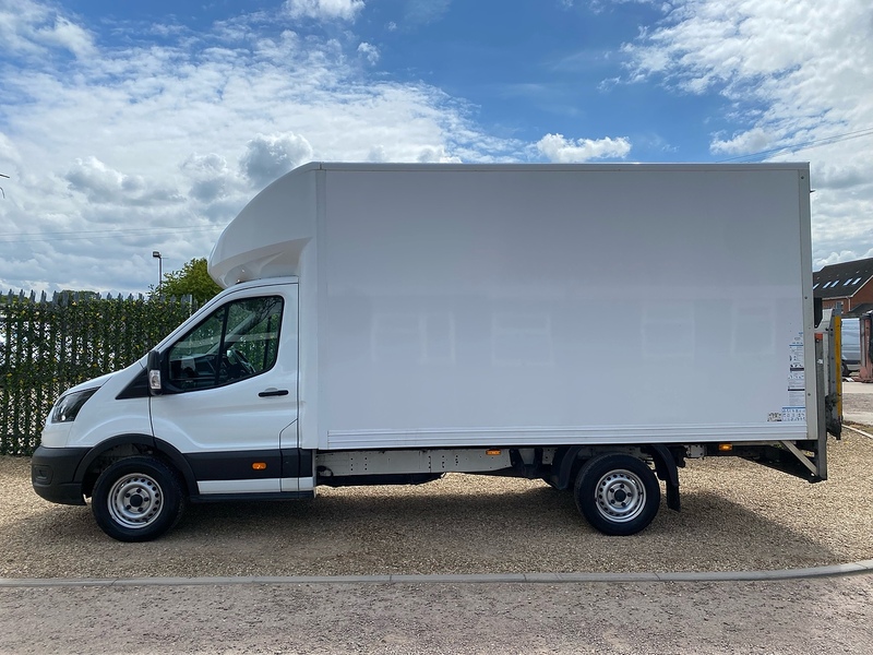 Ford 350 2.0 EcoBlue Leader L4 XLWB LUTON VAN TAIL LIFT - WHITE