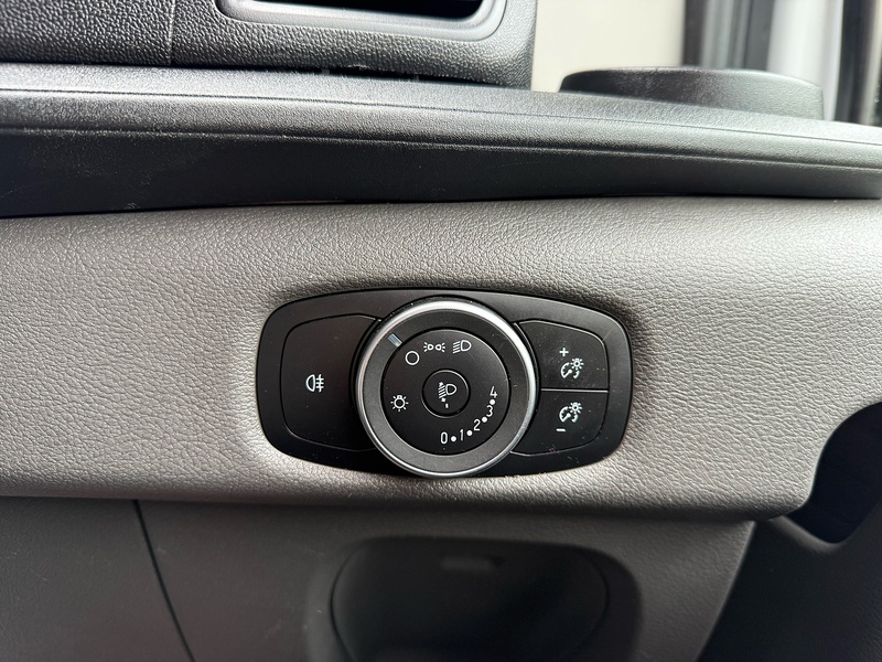 Ford 2.0 350 EcoBlue Leader L4 XLWB DROPSIDE TAIL LIFT - WHITE