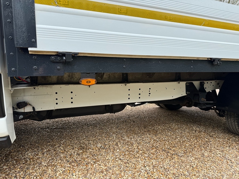 Ford 2.0 350 EcoBlue Leader L4 XLWB DROPSIDE TAIL LIFT - WHITE