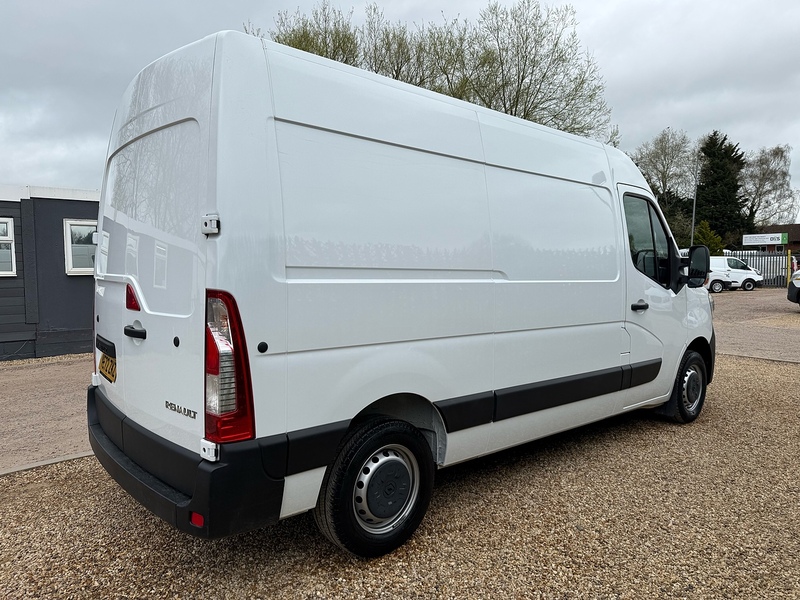 Renault dCi 35 Business 2.3 L2 H2 MWB PANEL VAN - WHITE