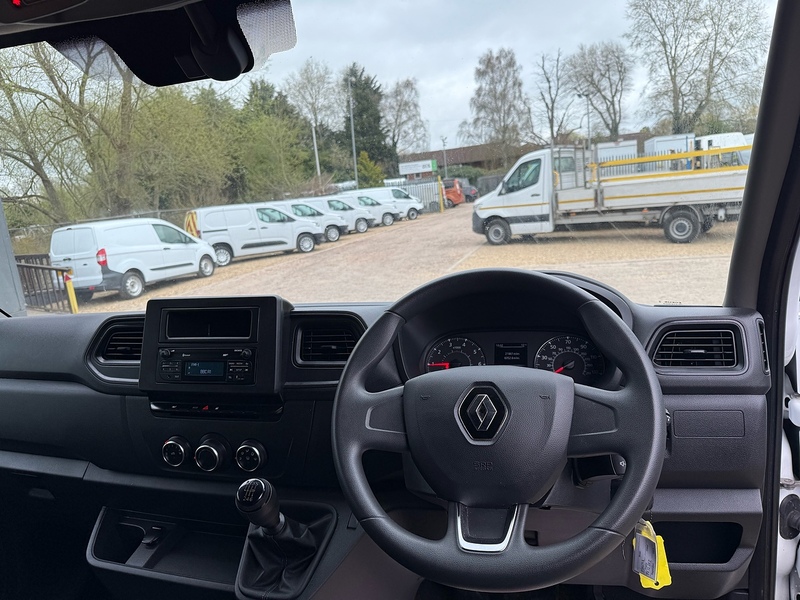 Renault dCi 35 Business 2.3 L2 H2 MWB PANEL VAN - WHITE