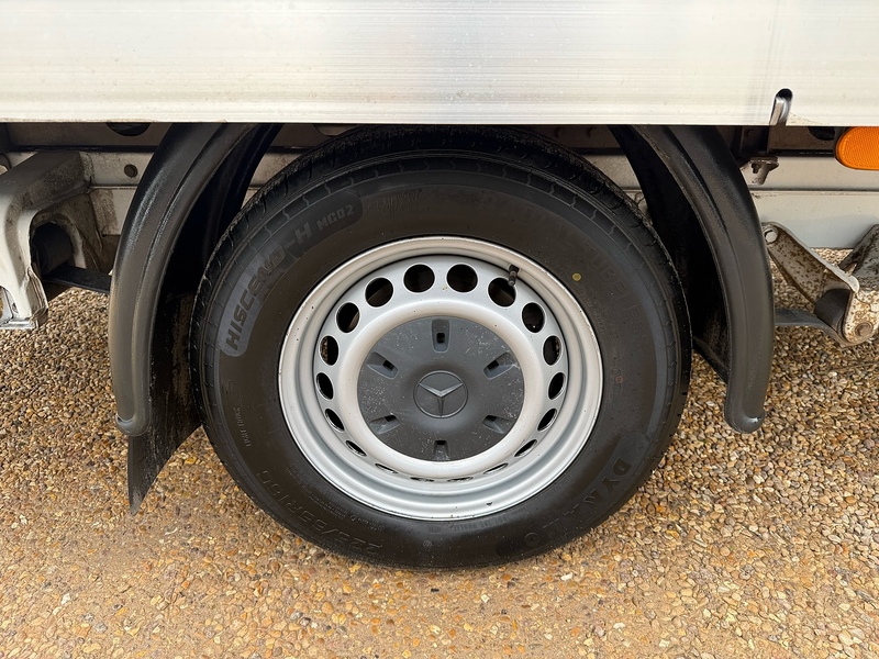 Mercedes-Benz 314 2.1 CDI Progressive L3 DROPSIDE TAIL LIFT - WHITE