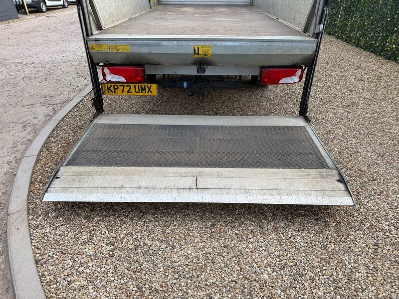 Mercedes-Benz 315 CDI Progressive Dropside Taillift  2.0 2dr Manual Diesel L3 LWB 2.0 2dr Dropside Taillift Manual Diesel