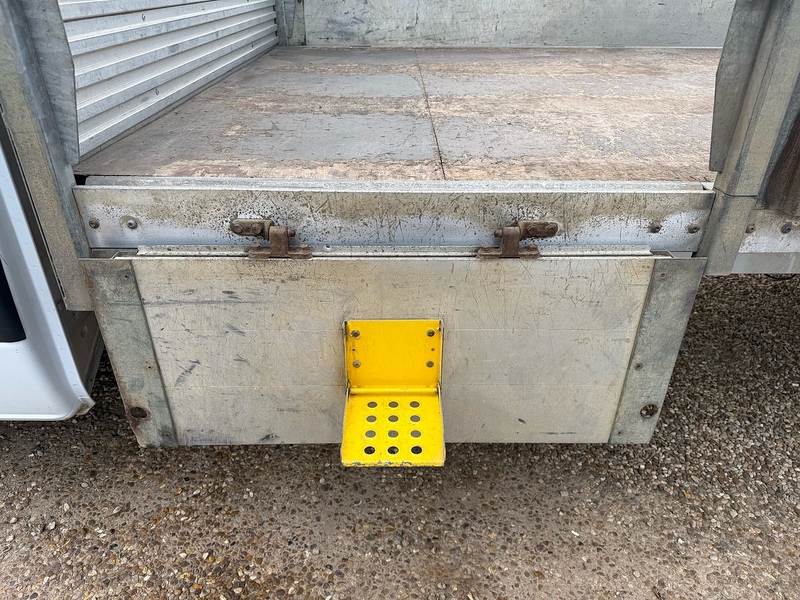 Mercedes-Benz 315 CDI Progressive Dropside Taillift  2.0 2dr Manual Diesel L3 LWB 2.0 2dr Dropside Taillift Manual Diesel