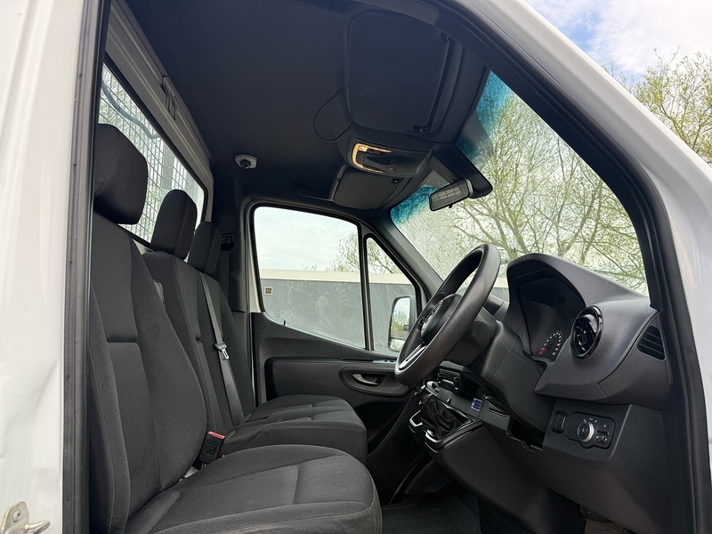 Mercedes-Benz 315 CDI Progressive Dropside Taillift  2.0 2dr Manual Diesel L3 LWB 2.0 2dr Dropside Taillift Manual Diesel