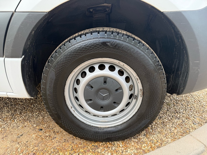 Mercedes-Benz 315 CDI Progressive Dropside Taillift  2.0 2dr Manual Diesel L3 LWB 2.0 2dr Dropside Taillift Manual Diesel