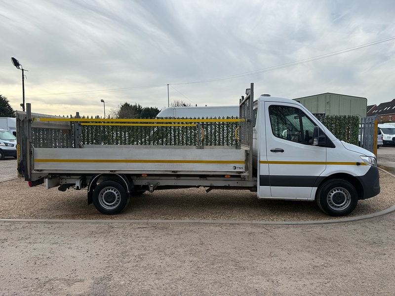Mercedes-Benz 315 CDI Progressive Dropside Taillift  2.0 2dr Manual Diesel L3 LWB 2.0 2dr Dropside Taillift Manual Diesel