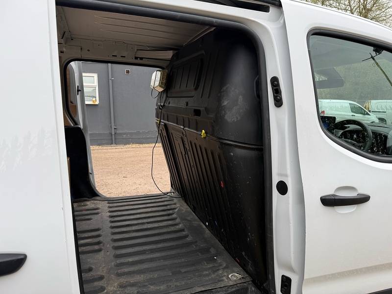 Toyota 1.5 BlueHDi Icon L1 H1 SWB PANEL VAN - WHITE