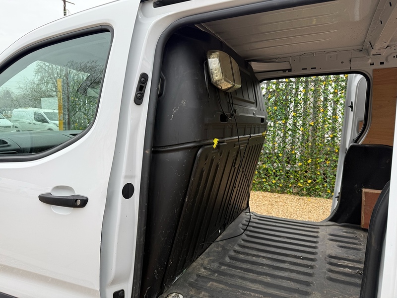 Toyota 1.5 BlueHDi Icon L1 H1 SWB PANEL VAN - WHITE