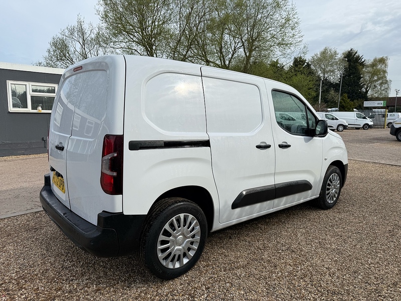 Toyota 1.5 BlueHDi Icon L1 H1 SWB PANEL VAN - WHITE