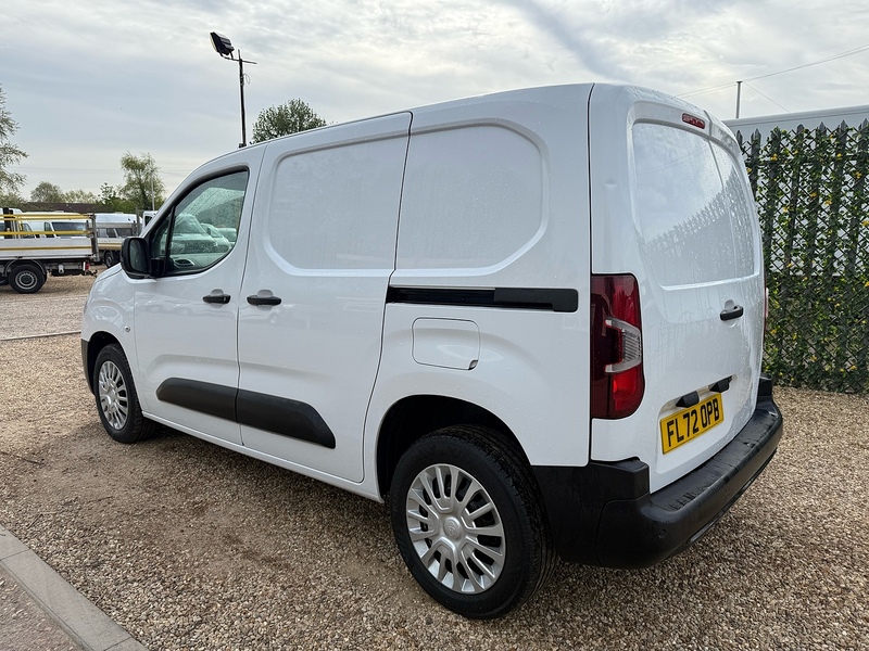 Toyota 1.5 BlueHDi Icon L1 H1 SWB PANEL VAN - WHITE