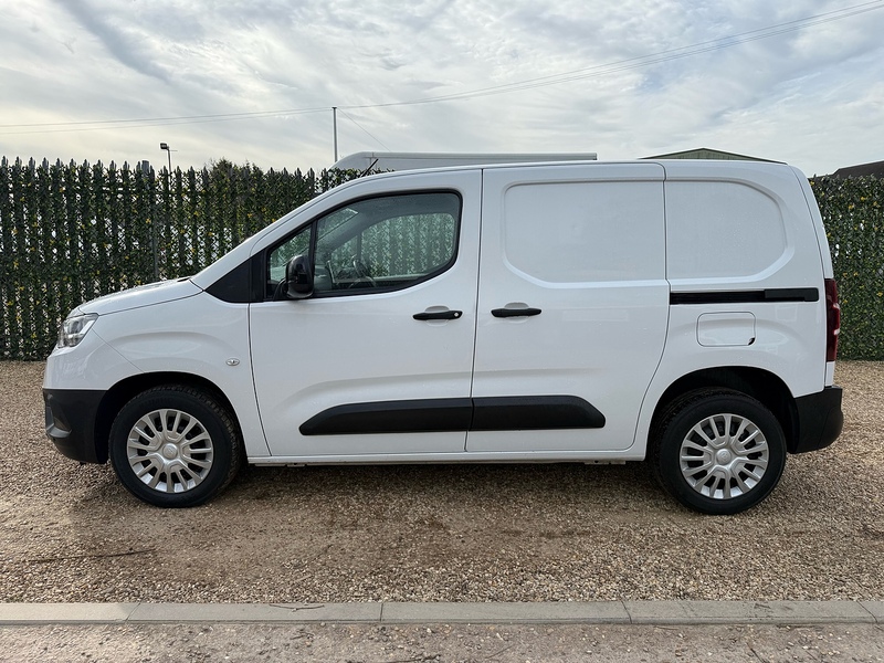 Toyota 1.5 BlueHDi Icon L1 H1 SWB PANEL VAN - WHITE