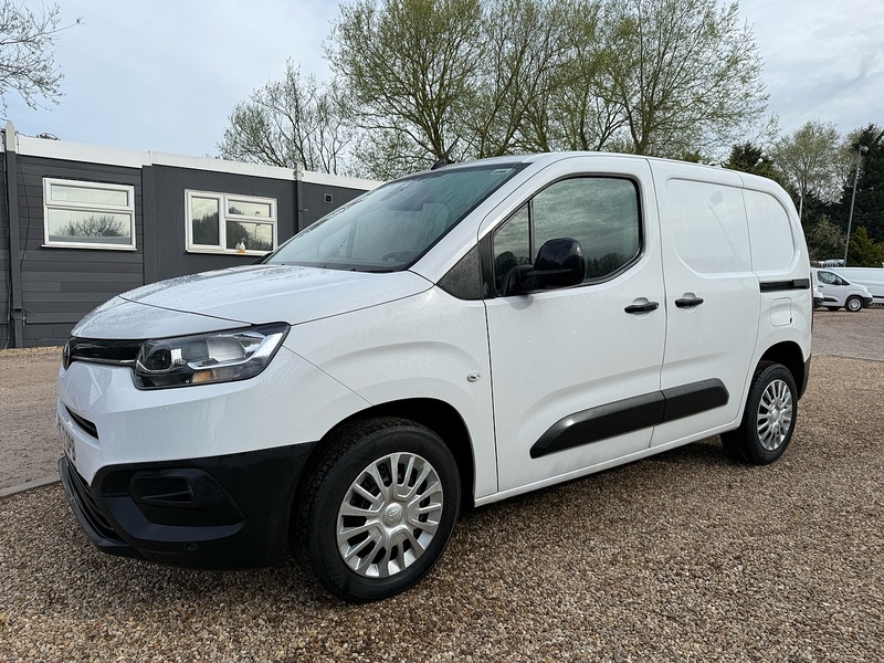 Toyota 1.5 BlueHDi Icon L1 H1 SWB PANEL VAN - WHITE