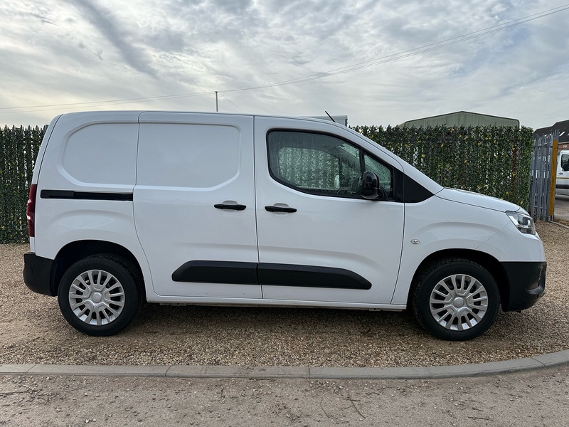 Toyota 1.5 BlueHDi Icon L1 H1 SWB PANEL VAN - WHITE