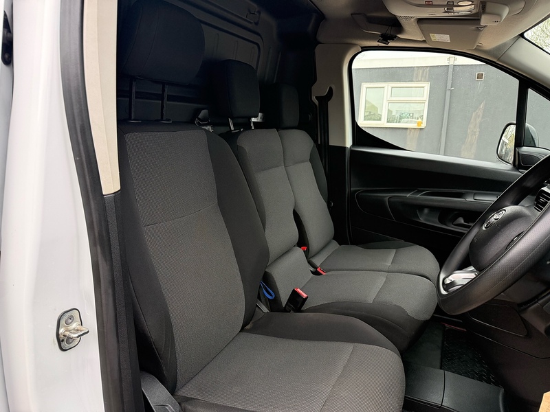 Toyota BlueHDi Icon Short Panel Van 5dr Diesel Manual SWB Euro 6 (s/s) (100 bhp) L1 1.5 5dr Panel Van Manual Diesel