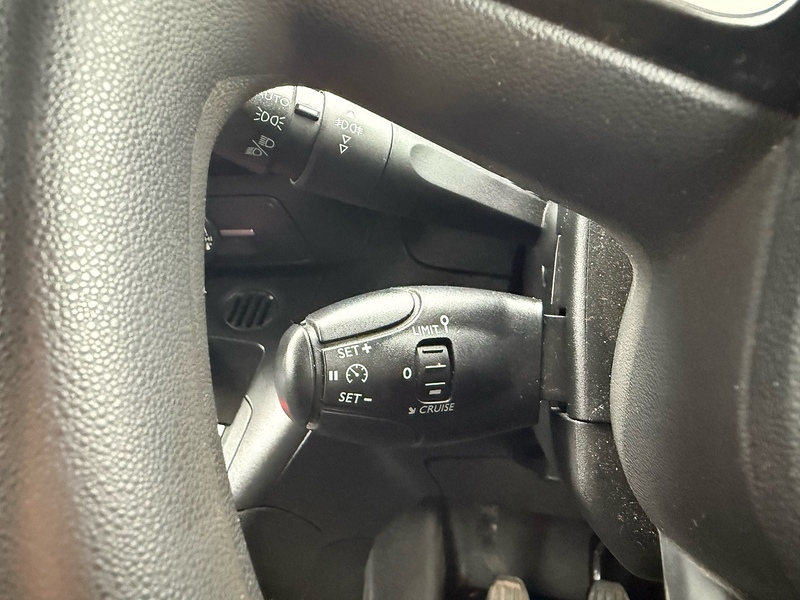 Toyota BlueHDi Icon Short Panel Van 5dr Diesel Manual SWB Euro 6 (s/s) (100 bhp) L1 1.5 5dr Panel Van Manual Diesel