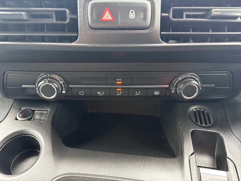 Toyota BlueHDi Icon Short Panel Van 5dr Diesel Manual SWB Euro 6 (s/s) (100 bhp) L1 1.5 5dr Panel Van Manual Diesel