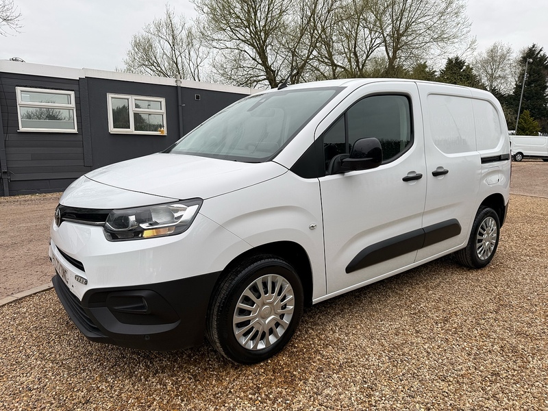 Toyota BlueHDi Icon Short Panel Van 5dr Diesel Manual SWB Euro 6 (s/s) (100 bhp) L1 1.5 5dr Panel Van Manual Diesel